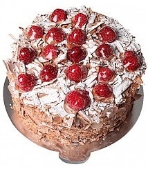 Geleneksel Tariflerle 6–9 Kişilik Çikolatalı Frambuazlı Yaş Pasta pasta